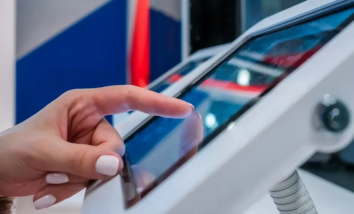 Choosing the Right Touch Screen Supplier for Your Industrial Panel PC Applications